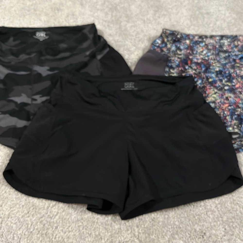 Lot of 3 Athleta Girl Record Breaker 3” Shorts size small / 7
